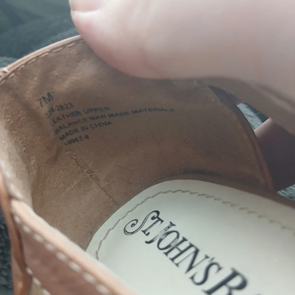St. Johns Bay Leather Wedge Heels 7M Tan Woven Peep Toe Huarache Kitten Heel